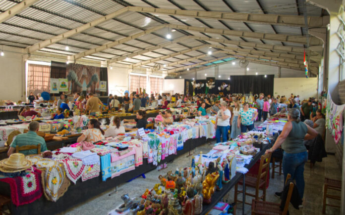 Feira Intermunicipal de Artesanato e Ciranda Cultural movimentam São Domingos do Sul