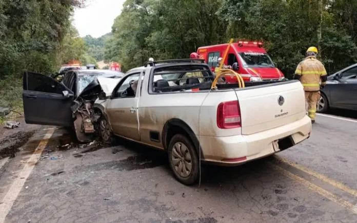 Acidente entre Casca e Serafina Corrêa deixa três pessoas feridas