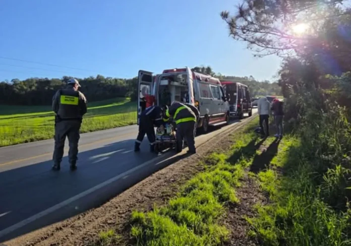 Motociclista fica ferido após queda na ERS-324, em Casca