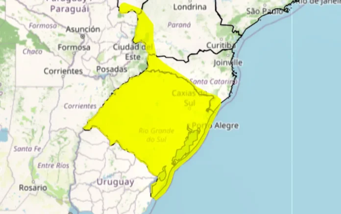 INMET emite alerta de tempestade com risco de granizo e ventos fortes para o Sul do país