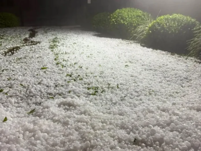 Forte chuva de granizo causou estragos em Ciríaco