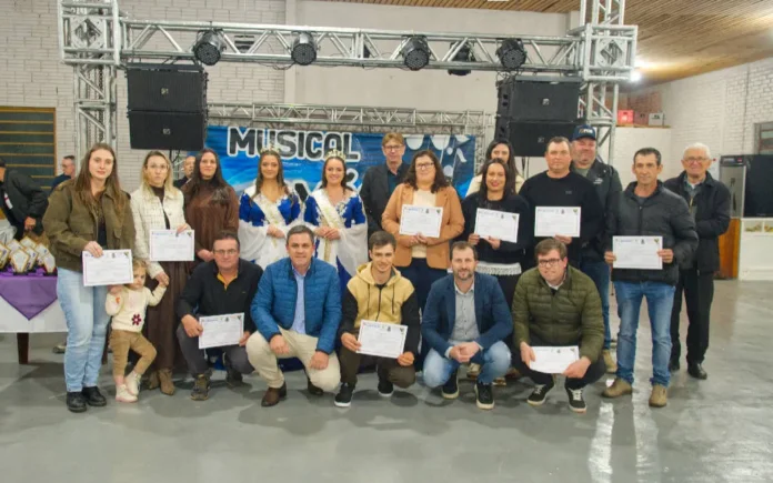 Vencedores da XVII Mostra Municipal de Vinhos Artesanais de Vanini foram premiados durante o Jantar do Vinho