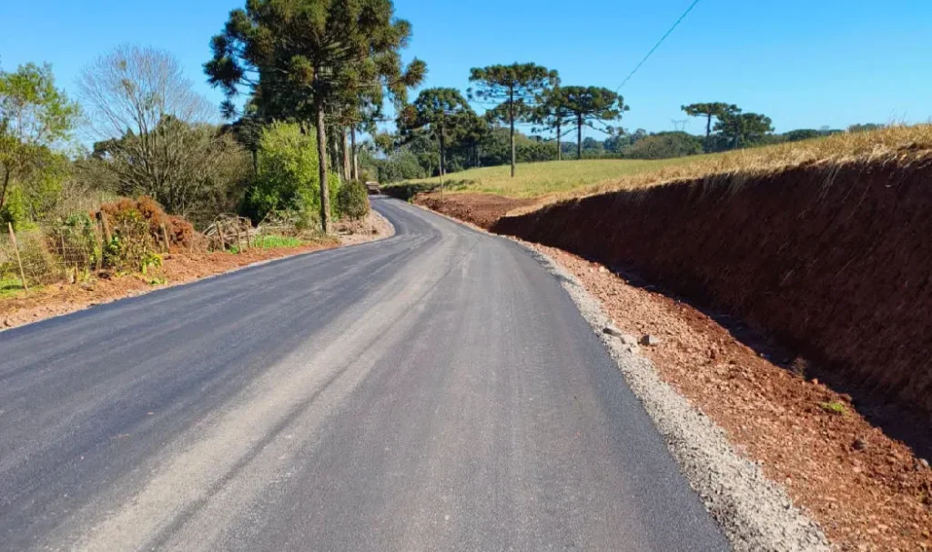 Pavimentação entre Morro do Razera e São Pelegrino é concluída em David Canabarro