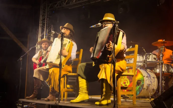 Jantar/baile com Grupo Cordiona abre a programação da Semana Farroupilha de Vanini