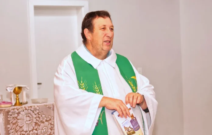 Padre Edí Fávero fica ferido durante assalto à Casa Paroquial de Vila Maria