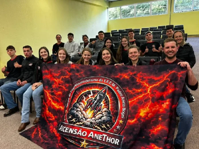 Alunos de Santo Antônio do Palma conquistam premiações em competição de foguetes